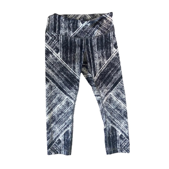 LULULEMON Wunder Under Crop II Full-On Lyon Sz 6 - Picture 1 of 4